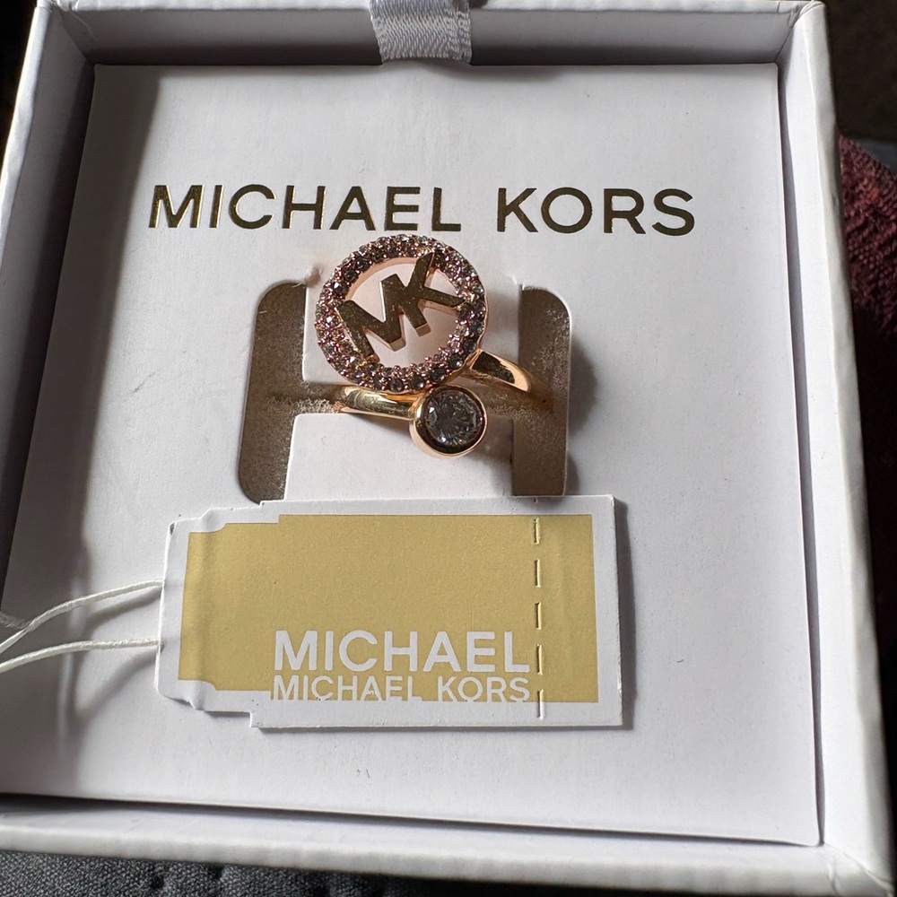 NWT! Michael Kors Ring size 5 - Picture 5 of 12